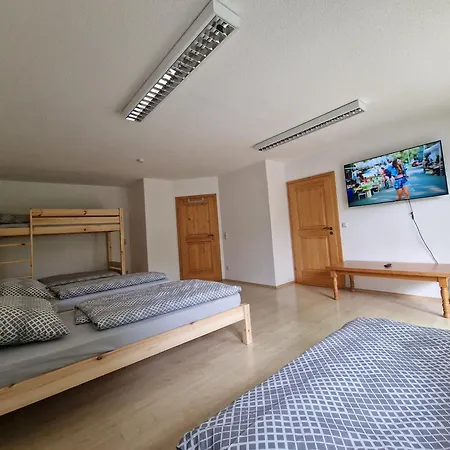Ruhige Lage - 7 Betten - 2 Wc - Ust Ausweisbar - Netflix - Youtube Premium - Bosch Waschmaschinen Und Waeschetrockner