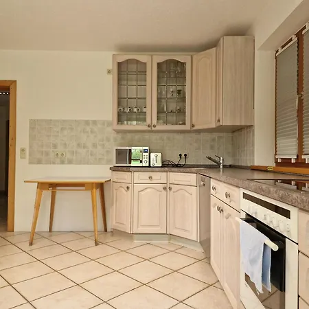 Ruhige Lage - 7 Betten - 2 Wc - Ust Ausweisbar - Netflix - Youtube Premium - Bosch Waschmaschinen Und Waeschetrockner Apartman Otting (Traunstein)